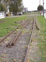 Im Hafen von Buenos Aires hat es noch Reste von 3 Schienengleisen Breit und Meterspur