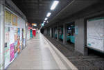 Beengte Untergrundstation -    Die Stationen der ersten 1968 eröffneten U-Bahnstrecke (A-Strecke) in Frankfurt sind mit die hässlichsten Untergrundstationen in Deutschland.