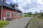 Bahnhof Hultanäs an der Schmalspurstrecke von Åseda nach Virserum in Schweden.