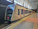 Metro Valencia Linie 5 nach Maritim-Serreria am Flughafen, 07.08.2022.