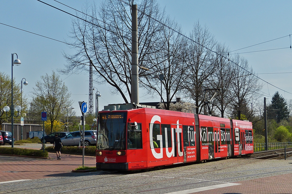 Strassenbahnwagen 9463 Der Stadtwerke Bonn Nahe Dem Bahnhof Bonn Beuel