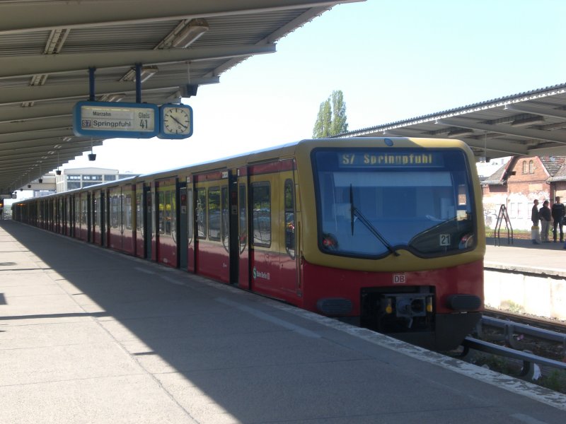 BR 481 als S7 nach SBahnhof Berlin Springpful im S