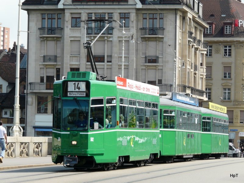 strassenbahn-basel-bvb-blt-333971.jpg