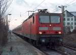 143 361-4 machte am 21.12.04 mit RB 16313 kurz Halt in Halle-Ammendorf.