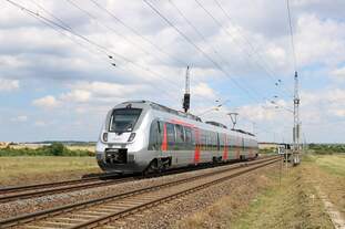 9442 101 (Bombardier Talent 2) von Abellio Rail Mitteldeutschland als RB 74808 (RB59) von Bitterfeld nach Erfurt Hbf in Teutschenthal auf der Bahnstrecke Halle–Hann.