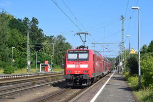 146 010 steht mit ihrer RB40 in Marienborn in Richtung Helmstedt.