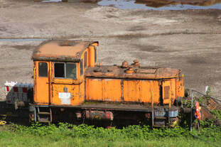 Am 07.09.2024 stand die MGS Lok 5 (Deutz FNr 57493) in dem Ecken des Saarstahl-Geländes in dem sie bereits seit einigen Jahren verrottet.