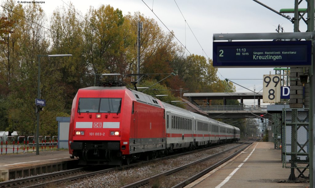 101 003-2 mit dem IC 2370  Schwarzwald  (Konstanz-Hannover Hbf) in Donaueschingen 25.10.11