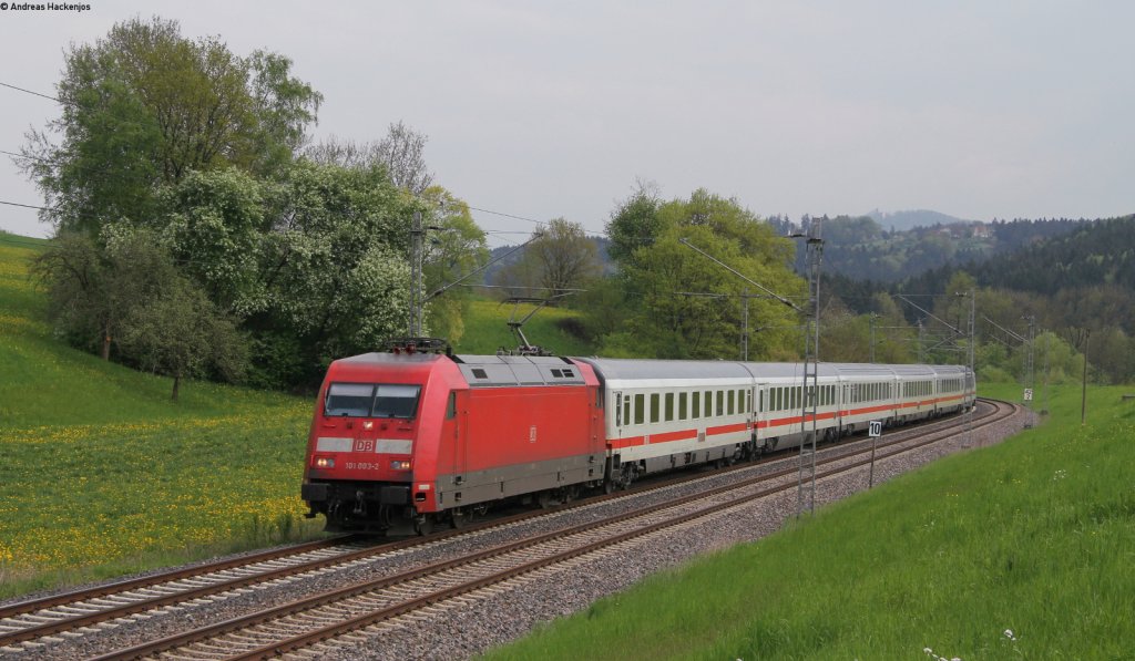 101 003-2 mit dem IC 2066 (Nrnberg Hbf-Karlsruhe Hbf) bei Lorch 5.5.13