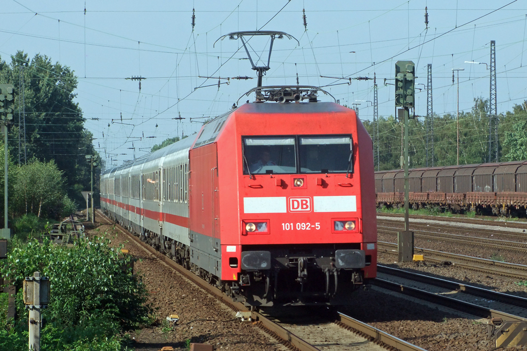 101 092-5 in Recklinghausen-Sd 20.8.2009