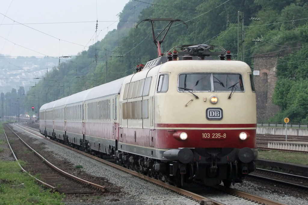 103 235-8 in Koblenz-Ehrenbreitstein 27.4.2011