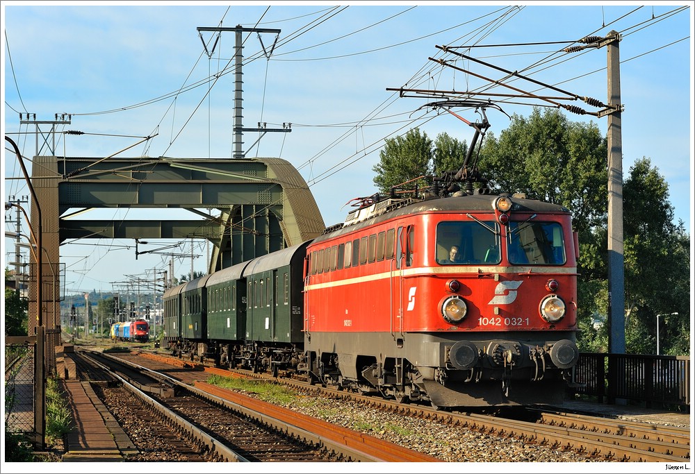 1042.032 mit REX7388 (Wbo-Ko); Wien/Erdbergerlnde, 29.8.2010.