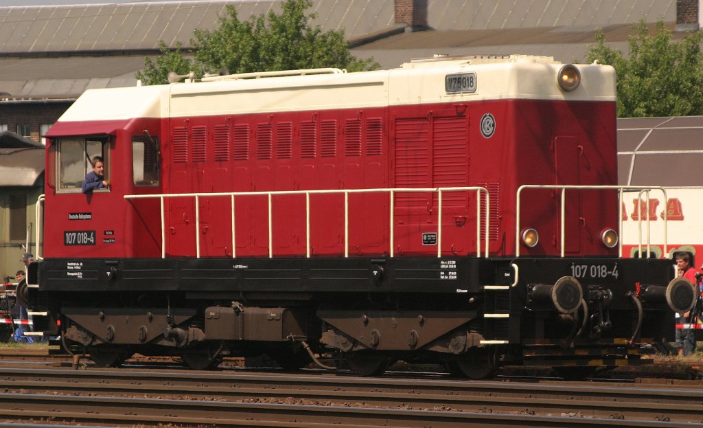 107 018(V75 018) am 21.5.11 bei der Lokparade in Koblenz-Ltzel