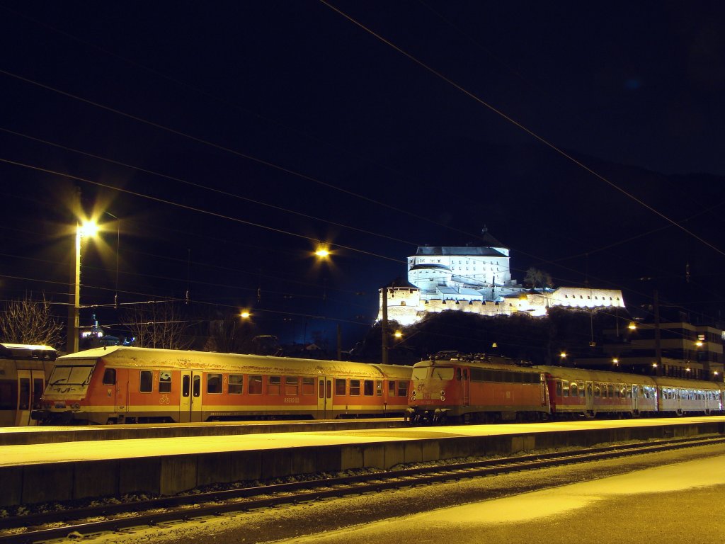 110 292-0 und eine Steuerwagen in Kufstein.02.01.2010