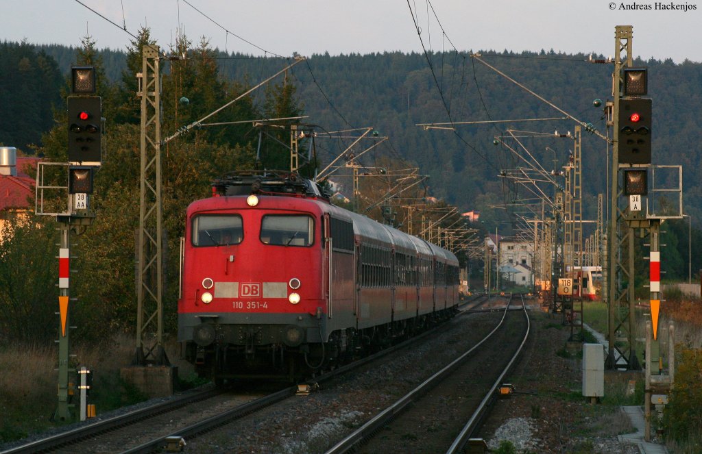110 351-4 mit dem DZ 2607 (Konstanz-Bruchsal) bei Immendingen 19.9.09