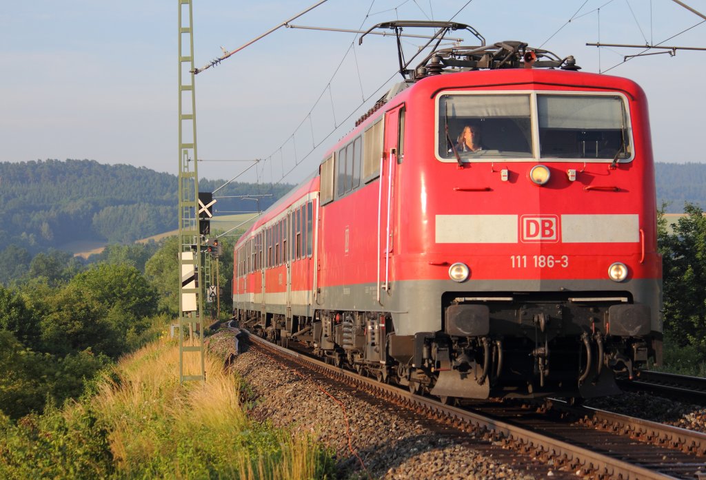 111 186-3 DB bei Horb am 26.06.2012.