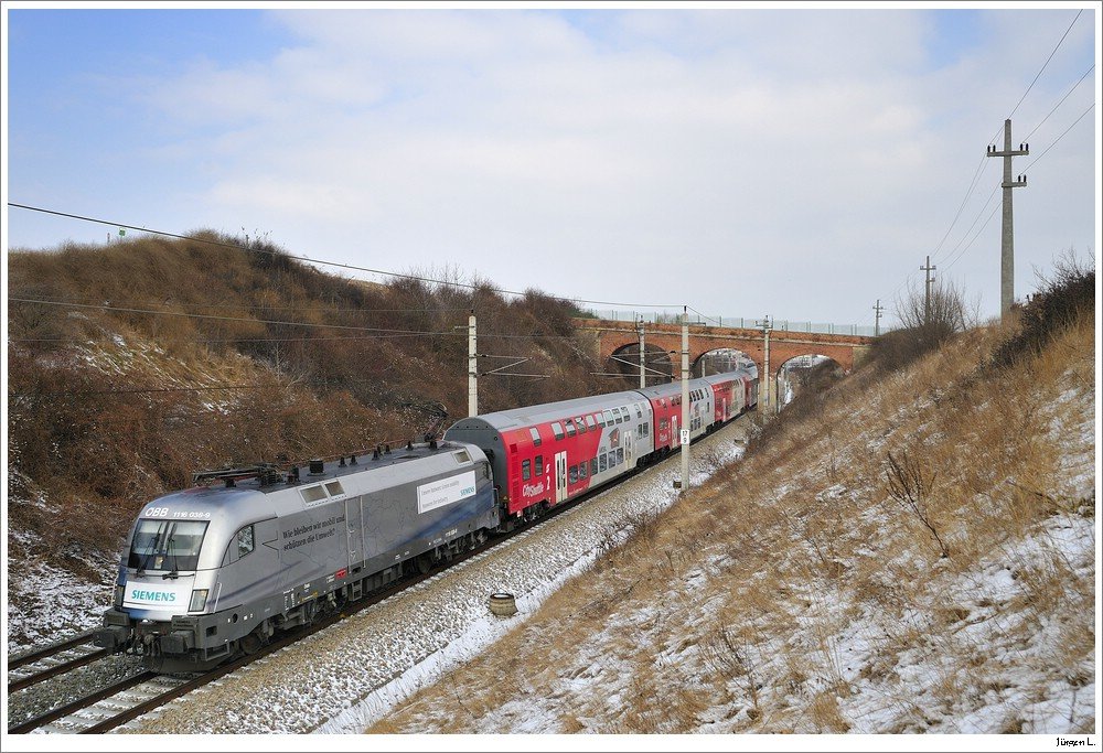 1116.038 (Pickerllok) mit dem R2325 bei Mdling; 7.3.2010.