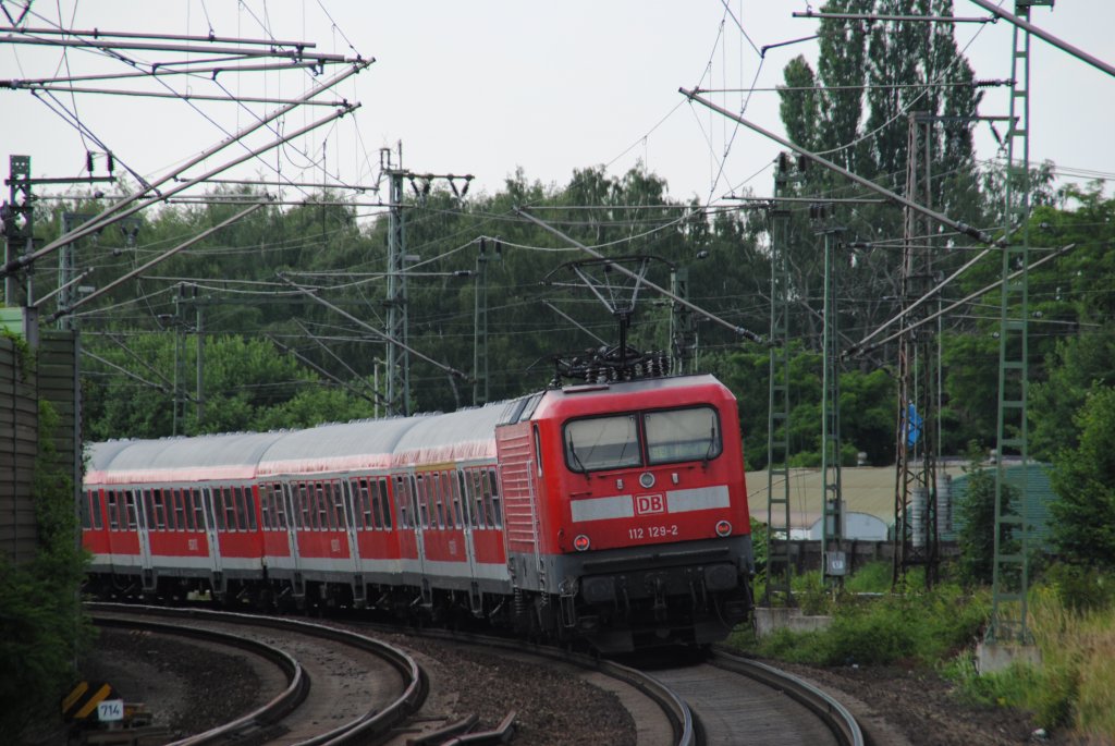 112 129-2, beim verlassen von Lehrte am 24.06.10