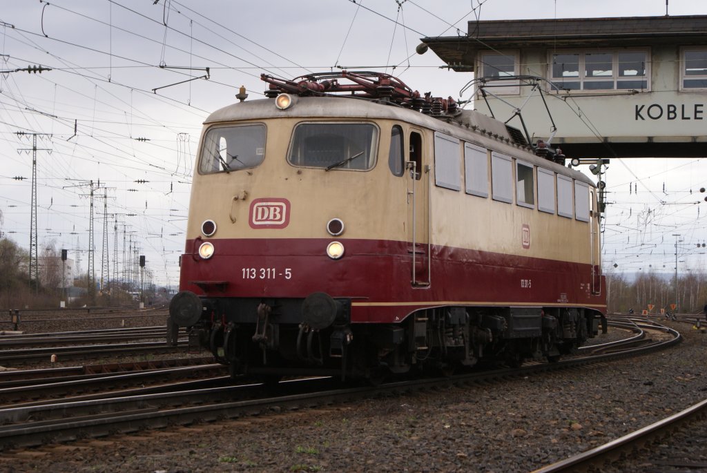 113 311-5 bei der Lokparade in Koblenz-Ltzel am 03.04.2010 um 14:53 Uhr