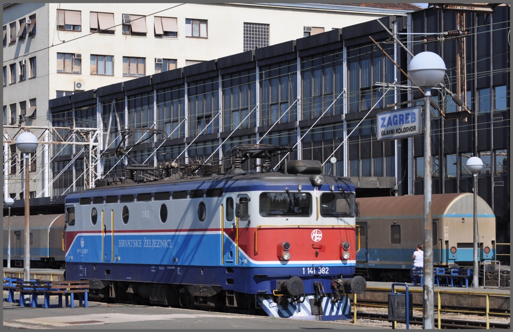 1141 382 in Zagreb. (03.07.2011)