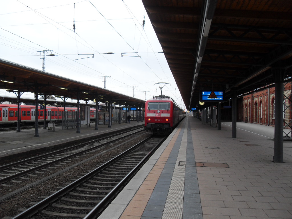 120 154 war am 15.01.2011 mit einem IC in Stendal der nach Frankfurt ging.