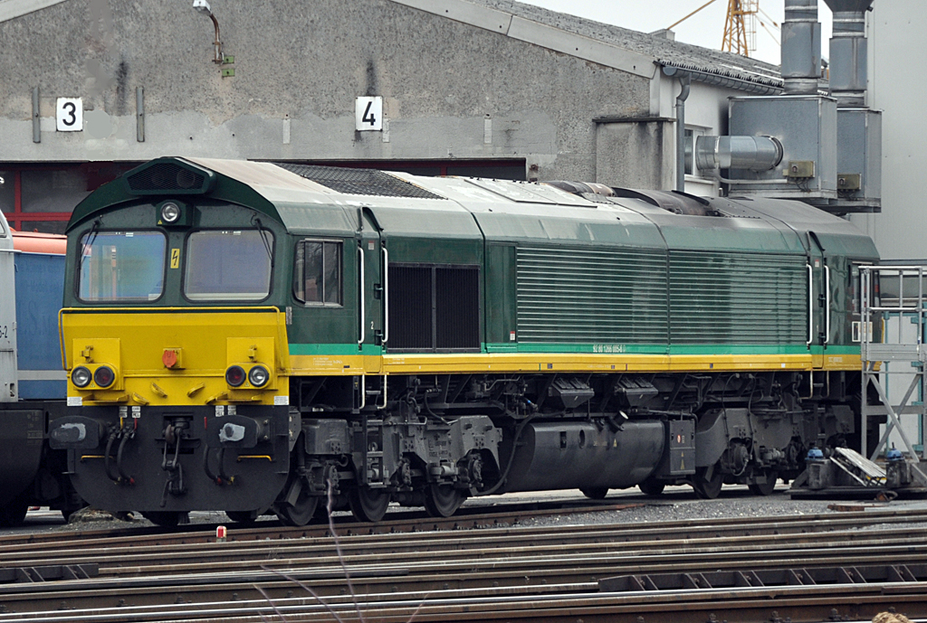 1266-085-8 Class 66 in Brhl-Vochem - 12.02.2013