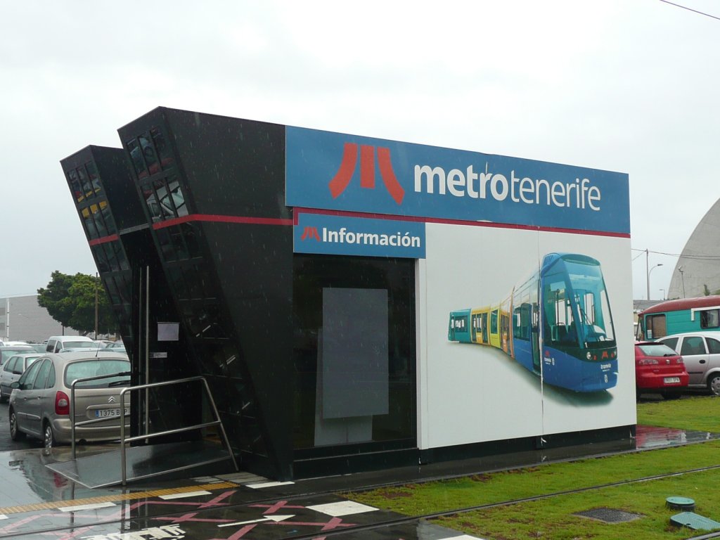 13.10.10,Informacin der metrotenerife in Santa Cruz.