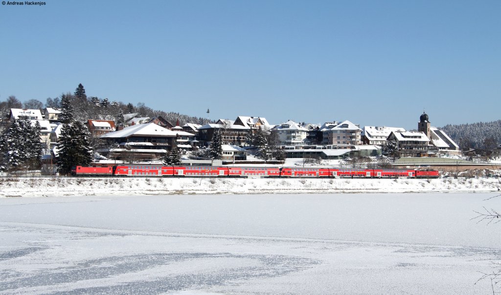 143 050-3 und 972-8 mit der RB 26940 (Seebrugg-Freiburg(Breisgau) Hbf) bei Schluchsee 5.2.12