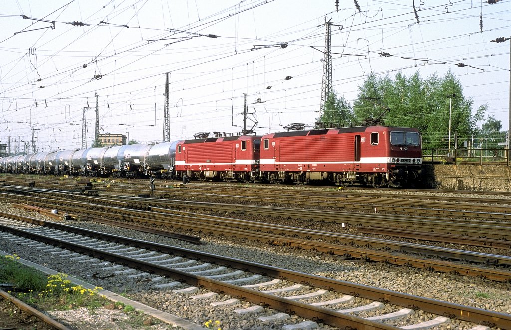  143 233 + 143 193  Halle  12.05.98