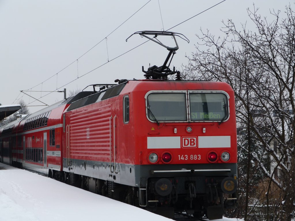 143 833 mal wieder auf der S1 Richtung Meien.
Dresden Strehlen 24.02.13