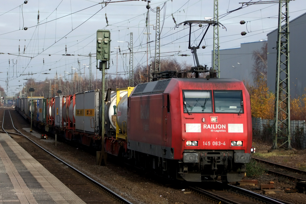 145 063-4 in Recklinghausen-Sd 29.11.2011