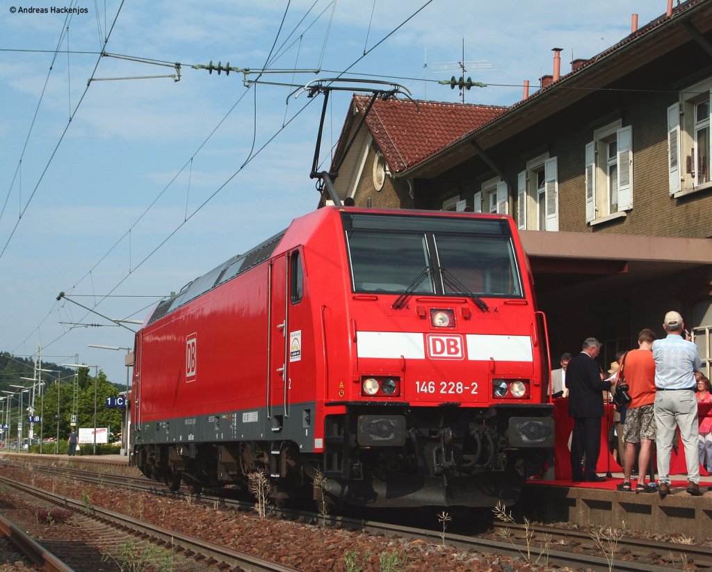 146 228-2  St.Georgen(Schwarzw)  whrend der  Taufe in St.Georgen 11.7.10