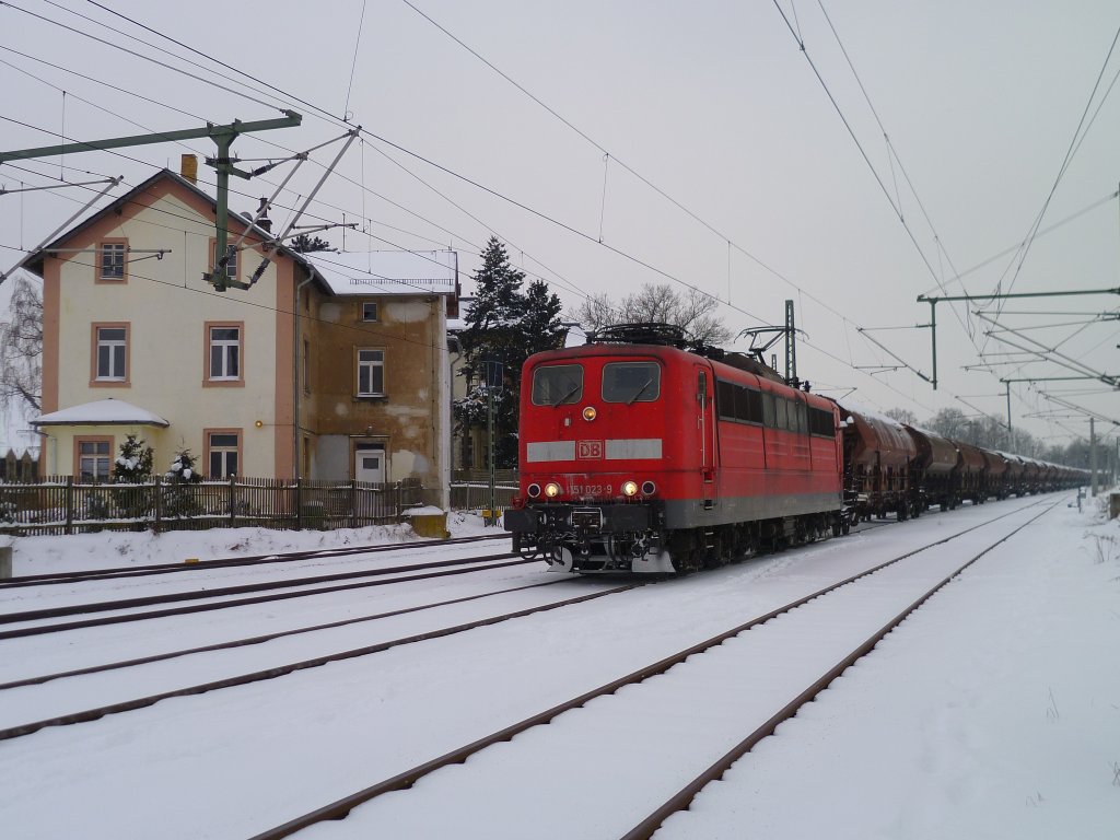 151 023-9 stand am 22.02.13 mit einem Getreidezug in Neumark/V.netten Gru an den Tf, wenn er die Bilder sieht.