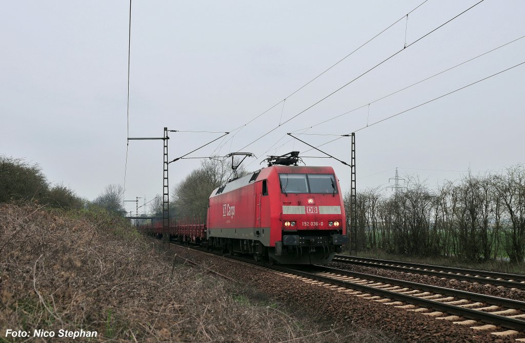 152 036-0 mit einem Ganzzug aus Res-Wagen auf der Fahrt gen Lehrte (Ahlten 08.04.10)