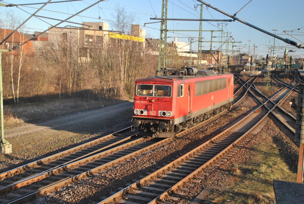 155 020-1, fhrt am 19.03.2011 ins Ex-BW Lehrte. Fotostandpunk der Balkon des Mueseumstellwerk.