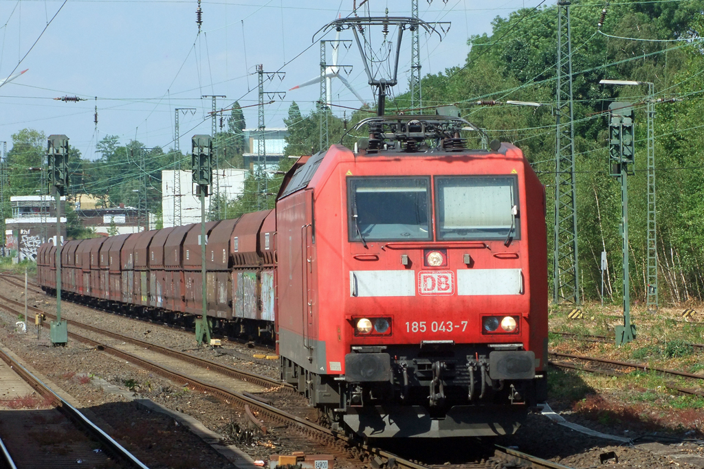 185 043-7 in Recklinghausen 14.7.2010