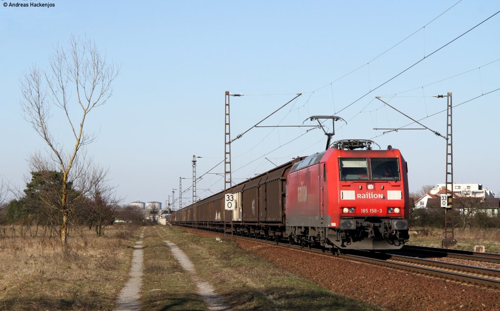 185 158-3 mit dem CS 49157 (Wanne Eickel-Bludenz) (?) bei Wiesental 2.3.11