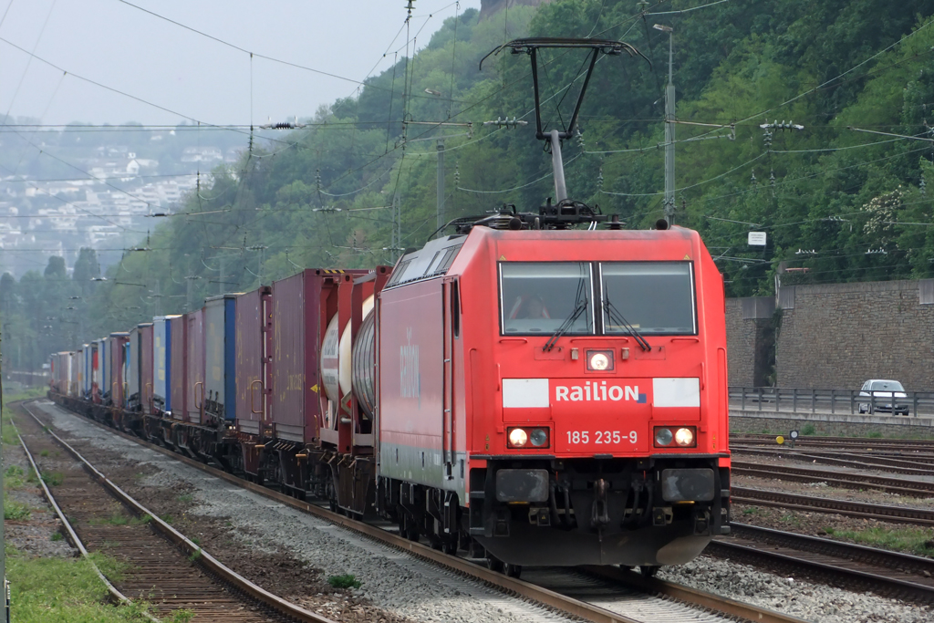 185 235-9 in Koblenz-Ehrenbreitstein 27.4.2011