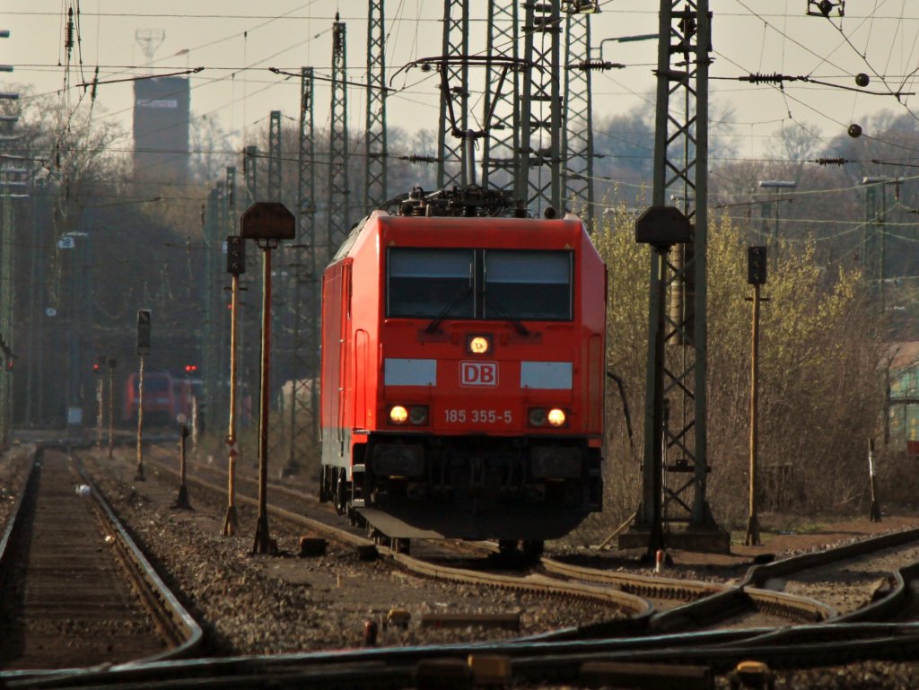 185 355-5 steht am 21.03.2011 in Aachen West.