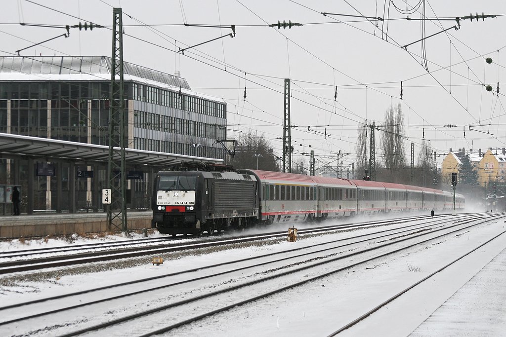 189 910 mit EC 82 am 14.02.2010 am Heimeranplatz in Mnchen.