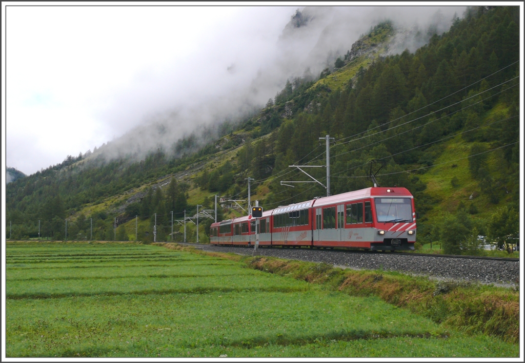 2 x BDSeh 4/8 fr den Pendeldienst Tsch-Zermatt bei Tsch. (15.08.2010)