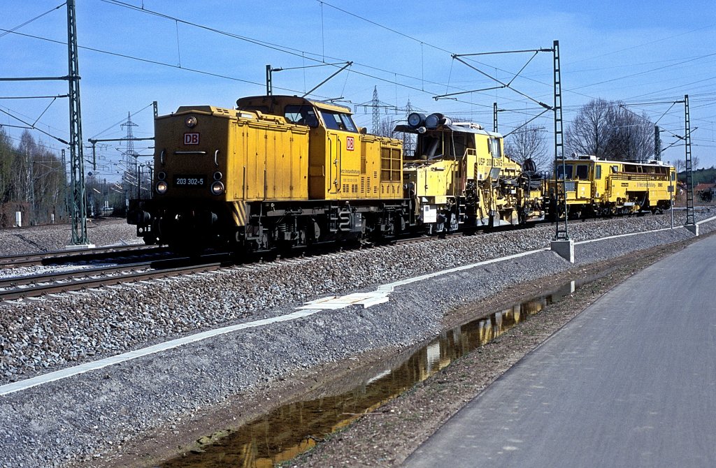  203 302  Karlsruhe Rbf  27.03.12