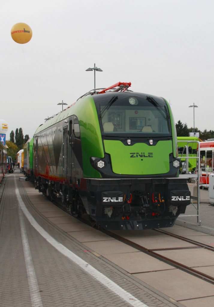 20.9.2012 InnoTrans. E4MSU. 3-System-Ellok fr 15 und 25 kV Wechsel- sowie 3 kV Gleichspannung von ZNLE Gliwice / Polen.