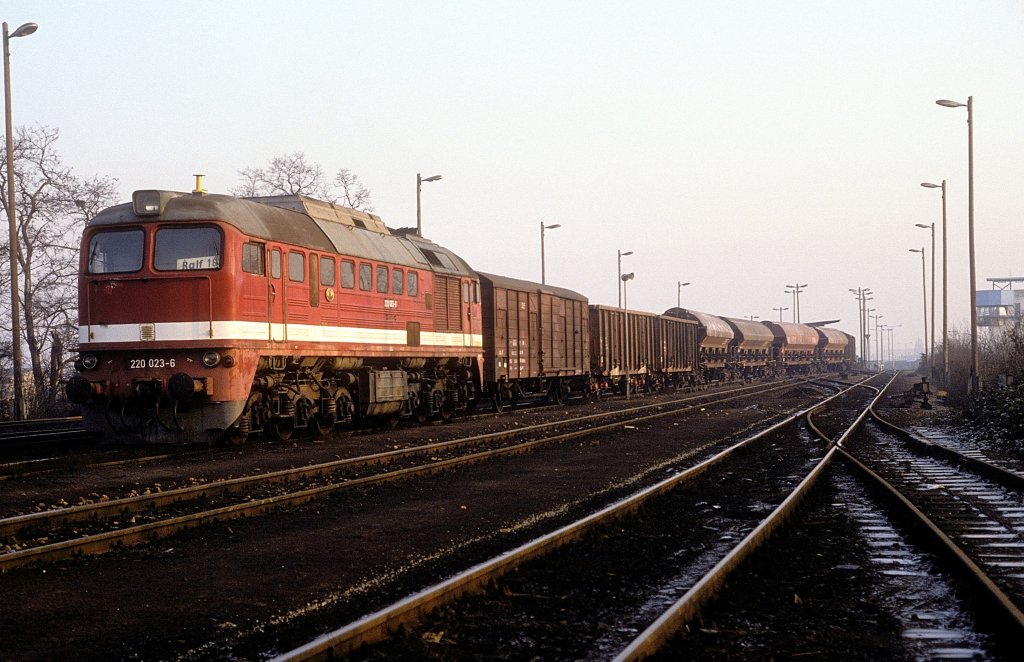  220 023  Dresden - Friedrichstadt  11.01.92