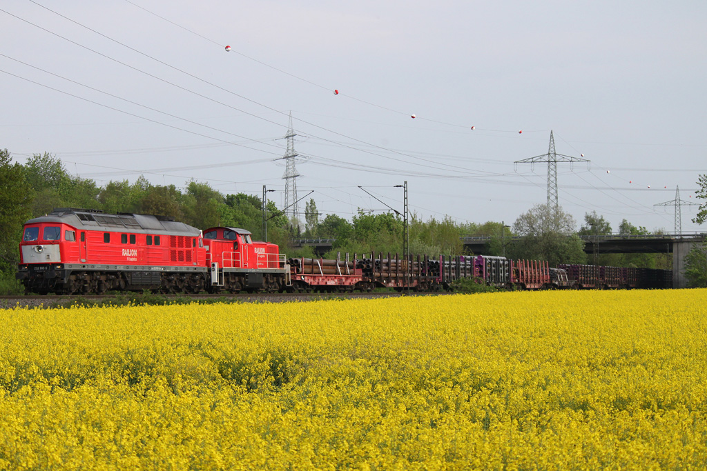 232 905 und 294 xxx ziehen am 4.5.12 einen Gz durch Ratingen-Lintorf.