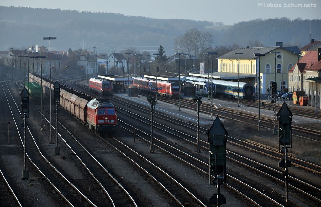 233 367 (92 80 1233 367-2 D-DB) mit Kohlezug am 08.03.2013 in Schwandorf