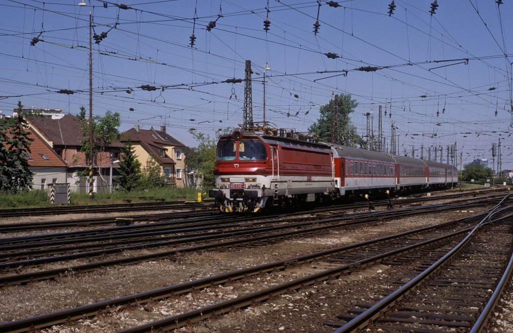 240 036  Bratislava  07.05.11