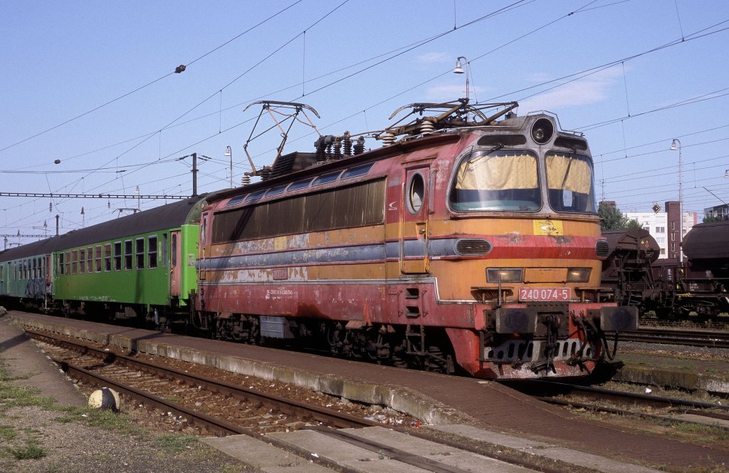 240 074  Komarno  09.05.11