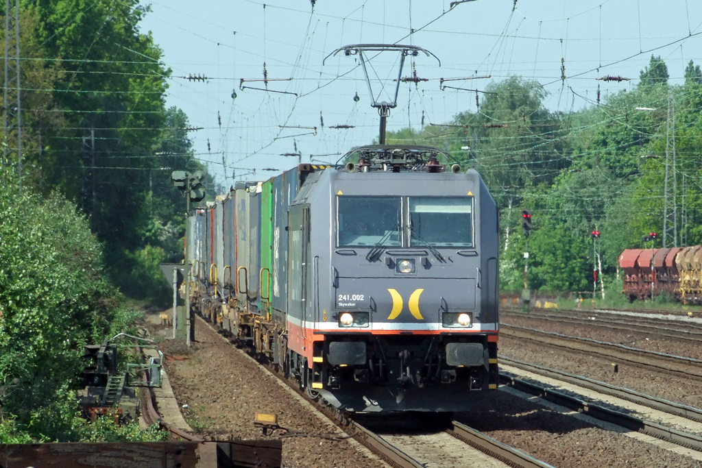 242.002 in Recklinghausen-Sd 20.5.2010