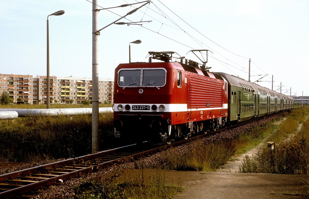  243 237  Lichtenhagen  28.08.90